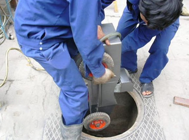 Thợ rút hầm cầu quận 3 nhiệt tình, thân thiện, chuyên nghiệp